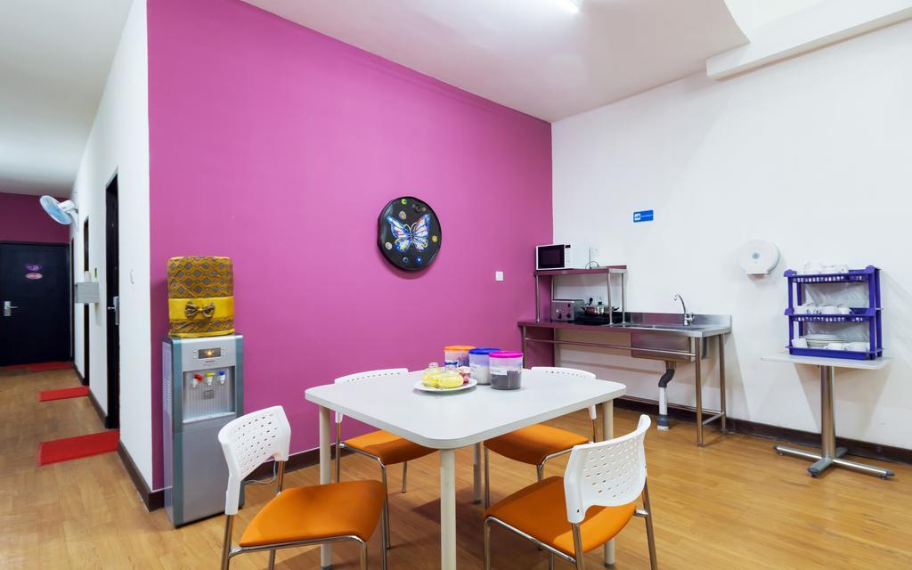 Cx Hostel Kuta Raya Экстерьер фото