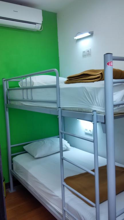 Cx Hostel Kuta Raya Экстерьер фото