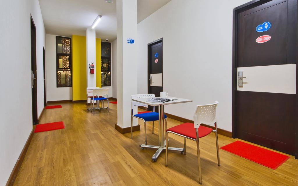 Cx Hostel Kuta Raya Экстерьер фото
