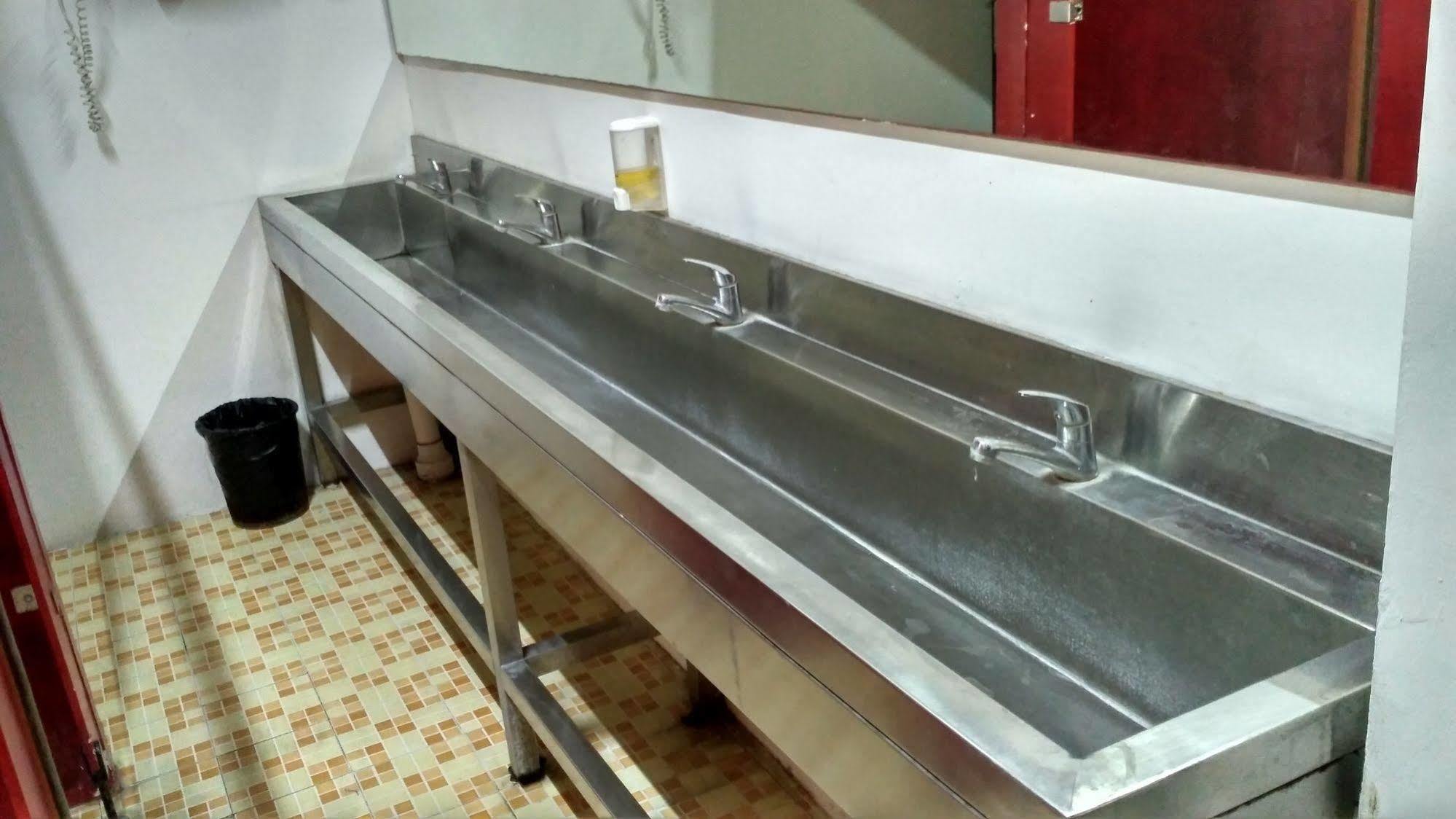 Cx Hostel Kuta Raya Экстерьер фото