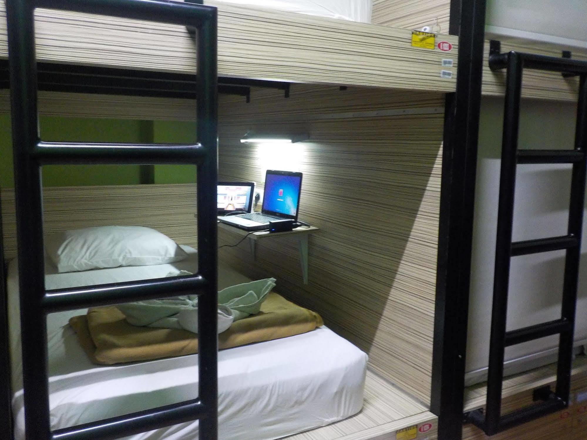 Cx Hostel Kuta Raya Экстерьер фото